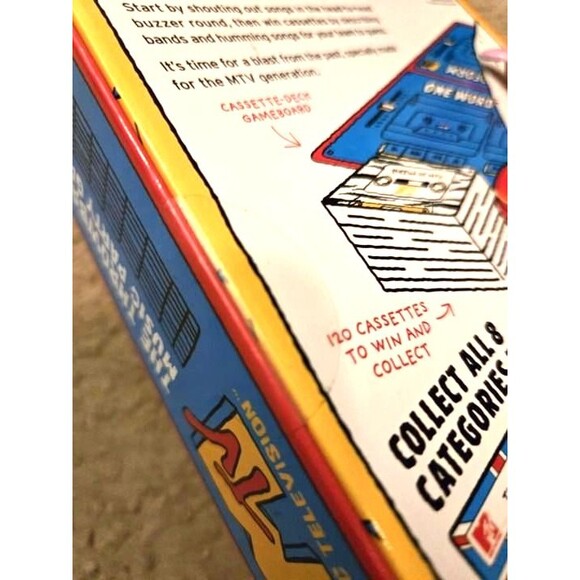 MTV Party Game by Big Potato – Music Trivia & Challenge Game (Sealed) - Picture 3 of 3